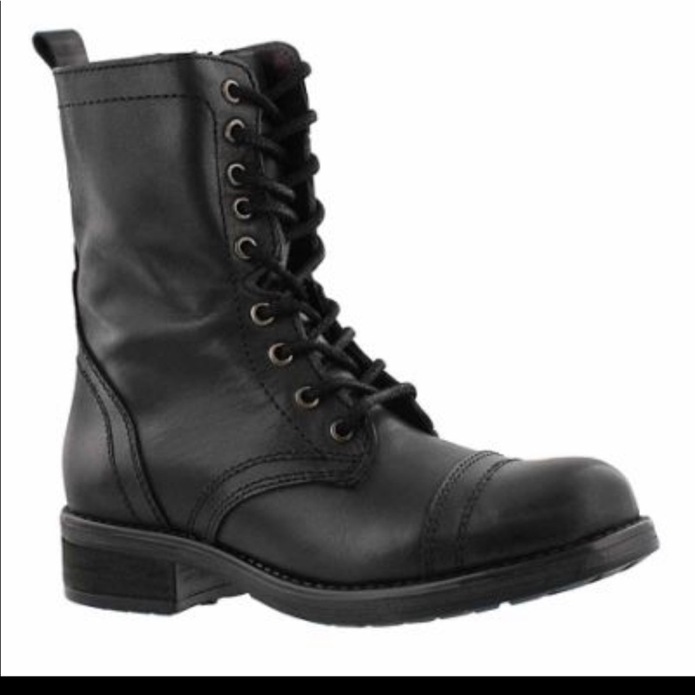Steve Madden Troopa Boots- Black